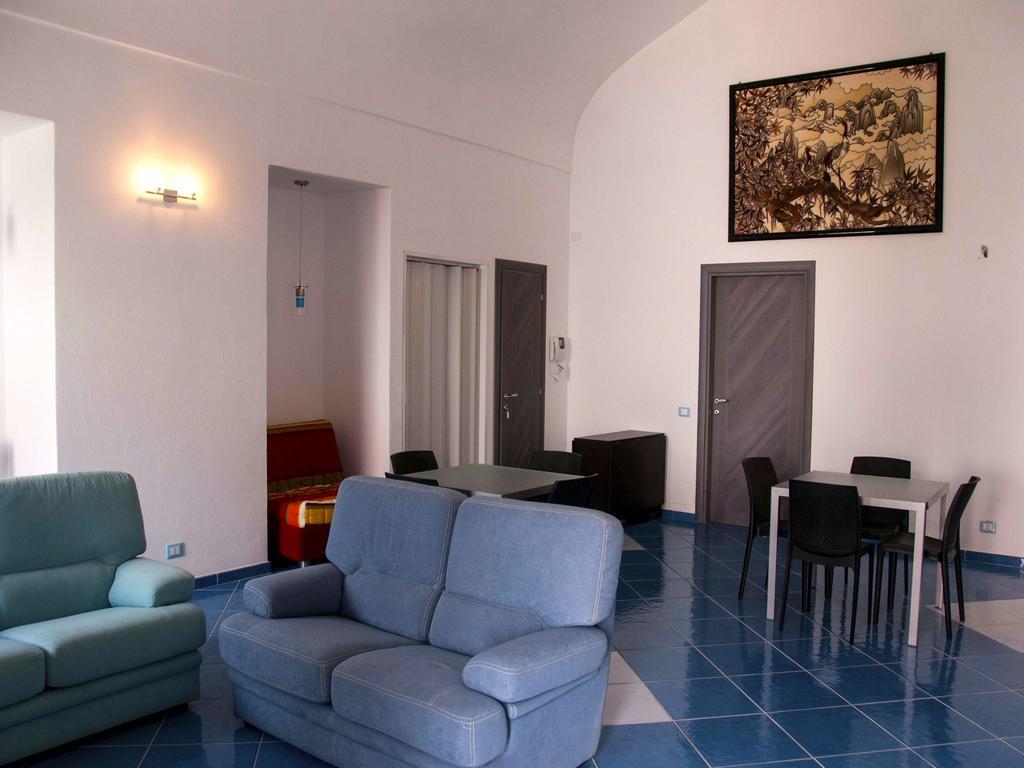 B&B La Terrazza Sul Porto Ponza Bagian luar foto